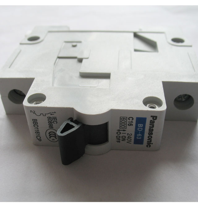 ����·��\�՚��_�P C16 240V 1P 16A �՚��_�P���ܚ���·����