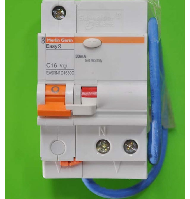 ��·��\�՚��_�P EA9RN1C1630C 1P+N 16A ʣ�����������·��