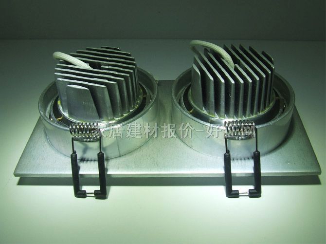 ��һ����LEDͲ�����컨�� 2�^�̶�ʽLED܇�X�컨��QY-L322 160mm��80mm ���bǶ��ʽ