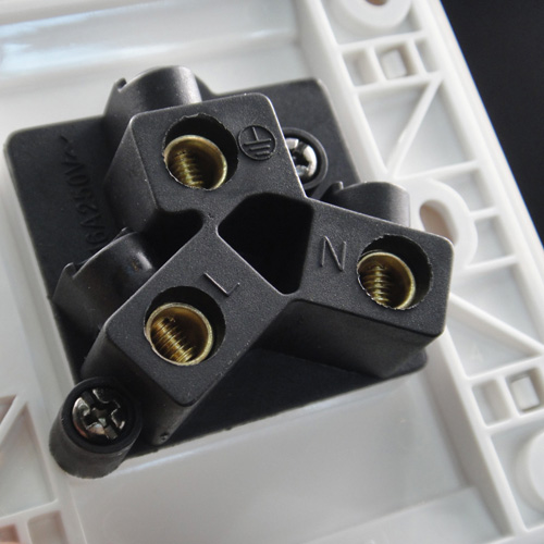 ���T�ӏ�늲������ �h��5UB0200-1CC1 ���O ��ɫ 16A 250V ���{����