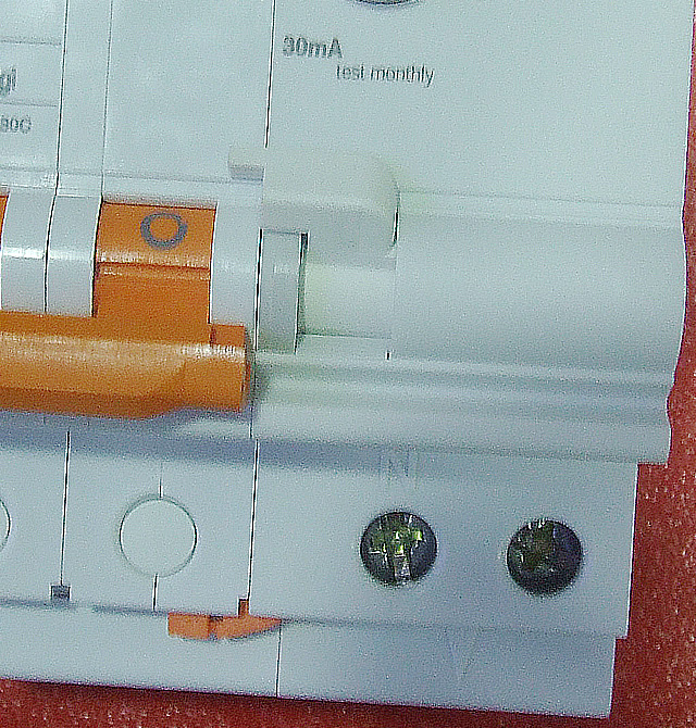 ʩ�͵�·��\�՚��_�P Easy8 C63 EA9RN2C6330C 2P 63A ©는�·��