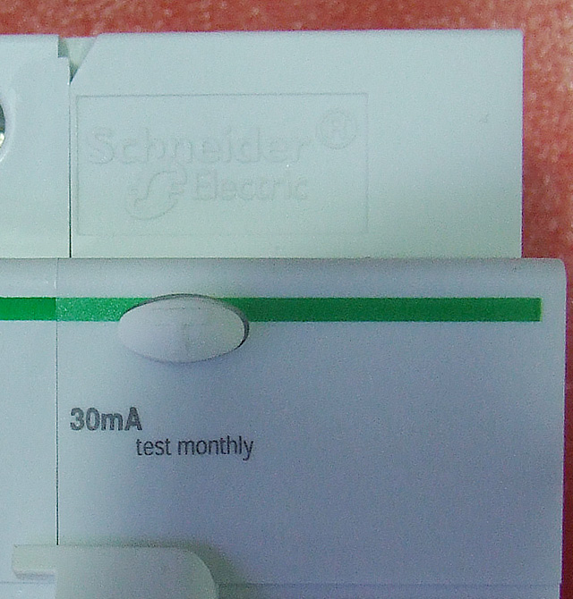 ʩ�͵�·��\�՚��_�P Easy8 C63 EA9RN2C6330C 2P 63A ©는�·��