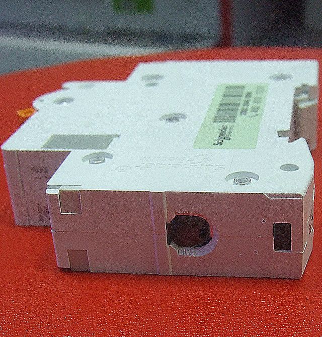 ʩ�͵�·��\�՚��_�P Easy C20 1P 20A �՚��_�P���ܚ���·����