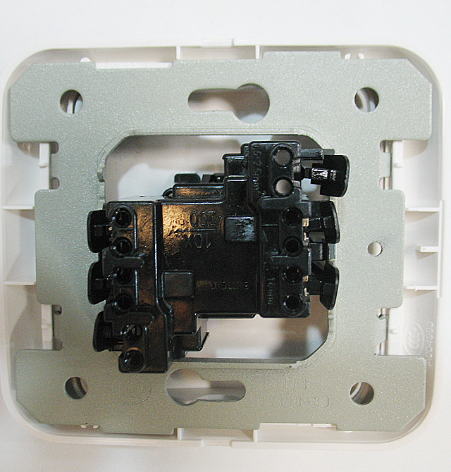 ���ɴ��E���_�P��� 60ϵ��60397-50A 2λ�p�� �㙉߅��ɫ����