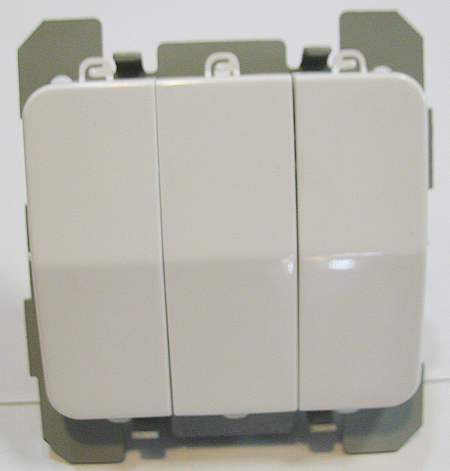 ���ɴ��E���_�P��� 60ϵ��60371-50A 3λ�ο� ������߅��ɫ����