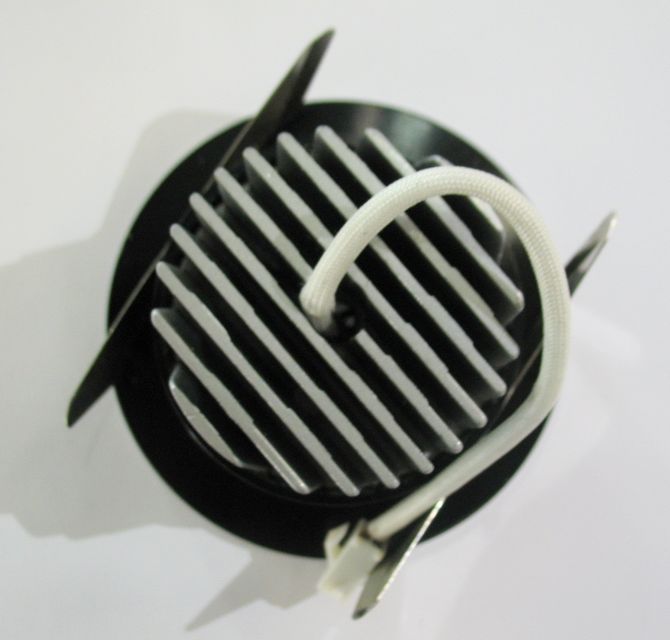 ��һ����LEDͲ�����컨��  �̶�ʽQY-L366  3��1w ���bǶ��ʽ δ֪ �X�Ͻ���|��ɫ