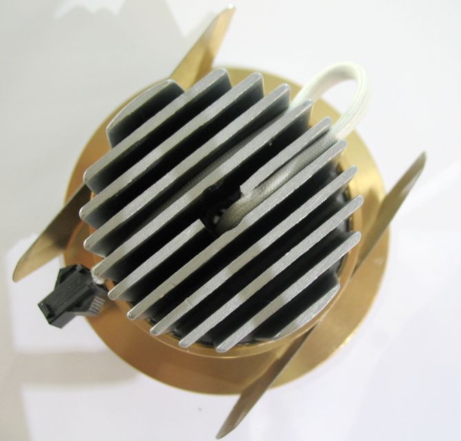 ��һ����LEDͲ�����컨��  �̶�ʽQY-L365  3��1w ���bǶ��ʽ δ֪ ܇�X���|���Sɫ