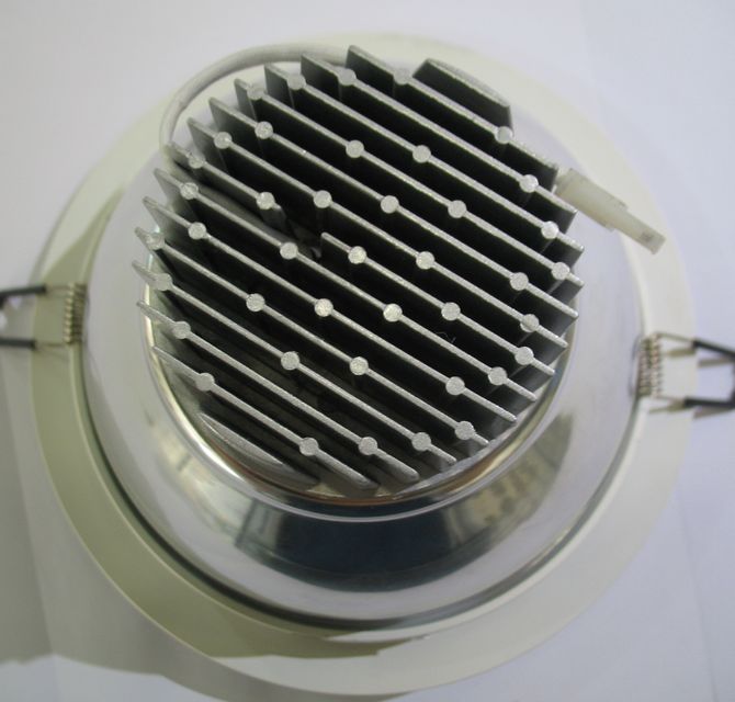 ��һ����LEDͲ�����컨�� QY-L601G  Max.7w ���bǶ��ʽ �X�Ͻ���|��ɫ