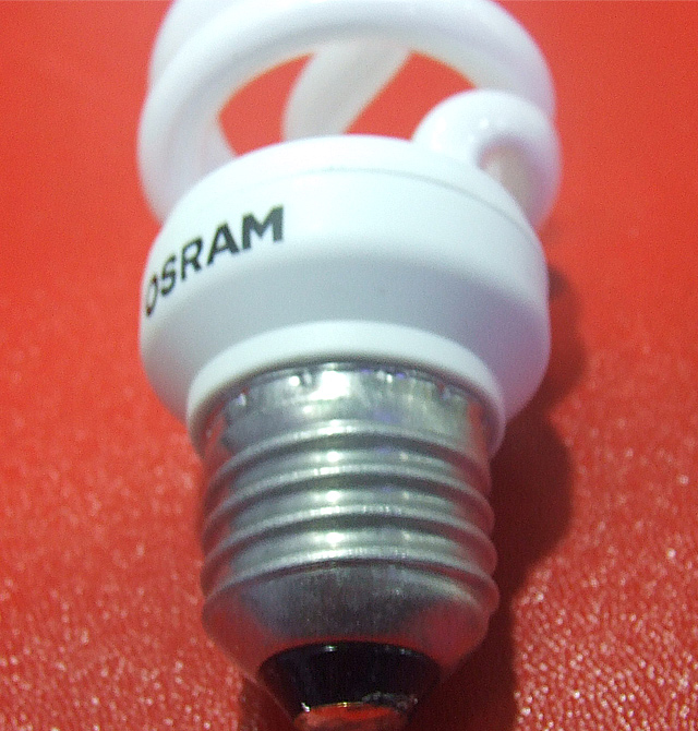 �W˾�ʹ��ܟ���Դ ���������� 8W