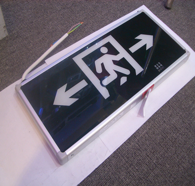 ������־�� M-BLZD-ILROEI5WACK �����p�� 5W