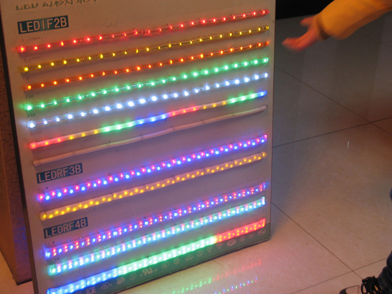 ��ِ��LED�􎧟��l ܛ�ܟ��l 60��/�� ��ɫ ����ˮ