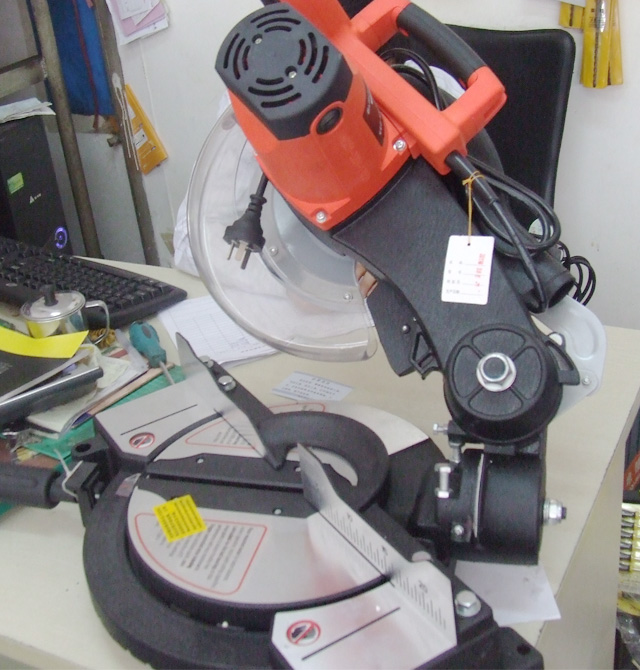 BOSS�_ʽ�и�C J1X-BS-255 220VAC 50Hz 2000W