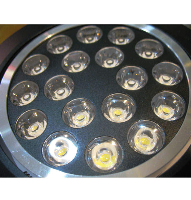 �h��LEDͲ�����컨�� AP261B-18B 18��1w ���bǶ��ʽ �_�צ�138mm  �X�Ͻ���|��ɫ