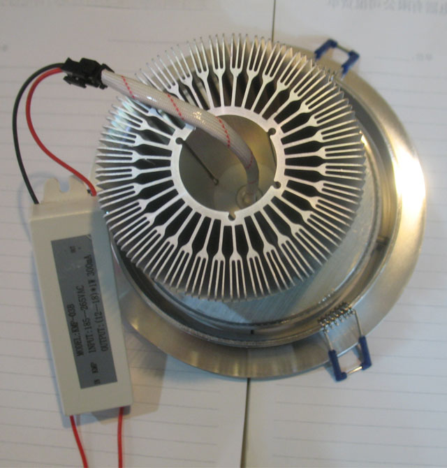 �h��LEDͲ�����컨�� AP261B��18B 18��1w ���bǶ��ʽ �_�צ�138mm  �X�Ͻ���|�yɫ