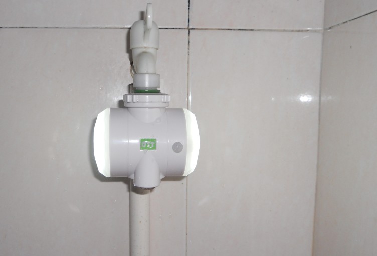 ��ˮ��ֱ�ˮ�C ��ˮ�԰l�LED���Ͳ 2w