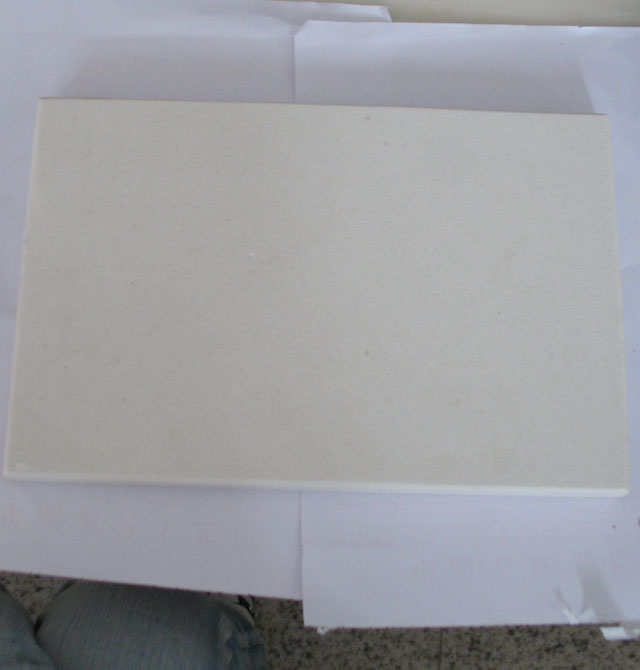 �A��ʯ�Ę�֬����ʯ �����ʯ ��1.7mm