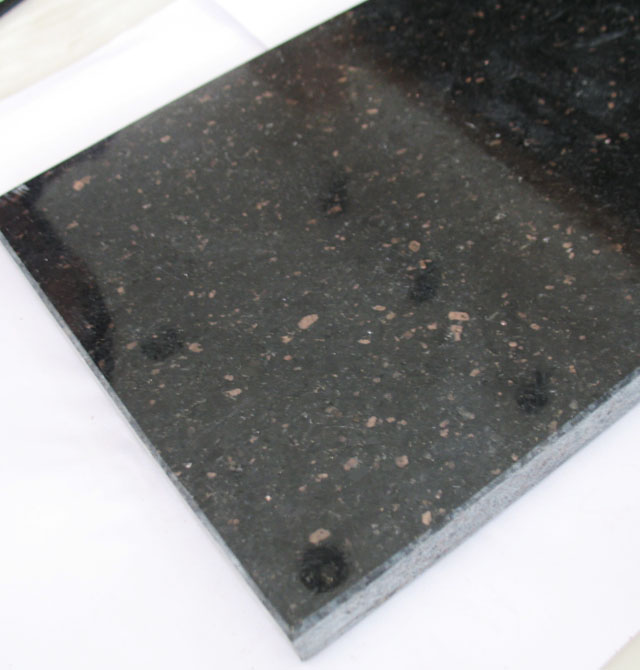 �A��ʯ�Ļ����r �M�ڽ�ɳ ��1.7mm