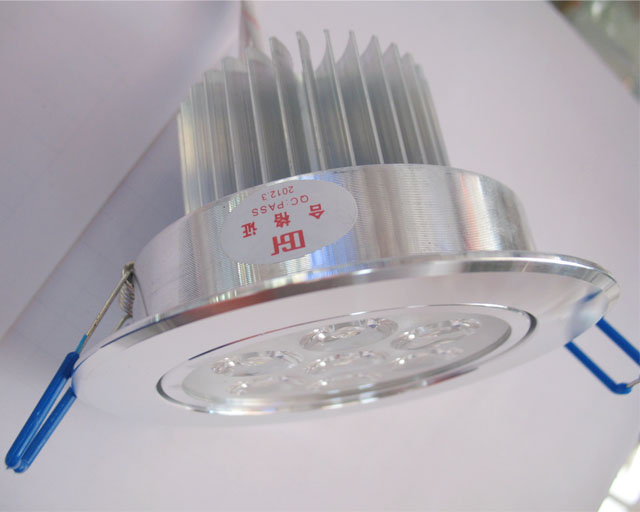 ����LEDͲ�����컨�� LED��YH-07Y 7��1w ���bǶ��ʽ �_�צ�90mm