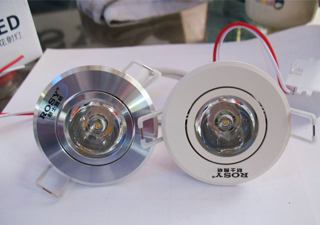 ��ʿLEDͲ�����컨�� LED��RS-LC211���߹⣩ 1��1w ���bǶ��ʽ �_�צ�60mm ܇�X���|�߹�ɫ