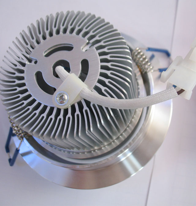 ��ʿLEDͲ�����컨�� LED��RS-LC227���߹⣩ 7��1w ���bǶ��ʽ �_�צ�95mm ܇�X���|�߹�ɫ