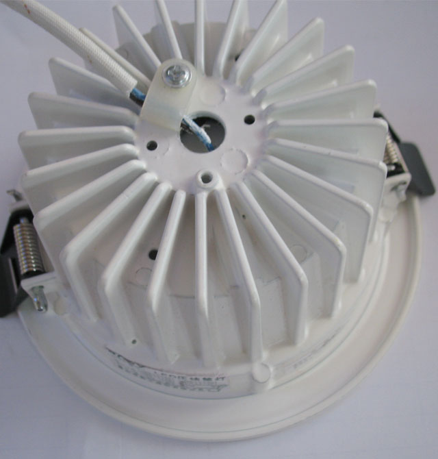 ��ʿLEDͲ�����컨�� LED���FͲ��8��RS-LTY801 18w ���bǶ��ʽ �_�צ�210mm �X�Ͻ���|����ɫ