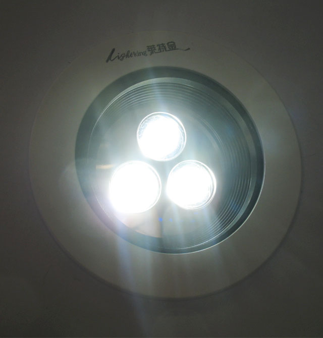 �R�ؽ�LEDͲ�����컨�� THD-8816 3��1w ���bǶ��ʽ �X�Ͻ���|��ɫ