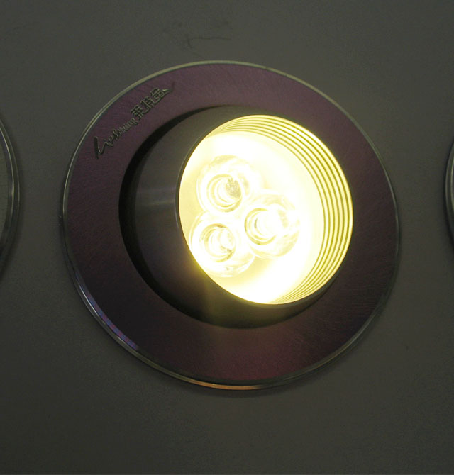 �R�ؽ�LEDͲ�����컨�� ţ�۟� 3��1w ���bǶ��ʽ �X�Ͻ���|��ɫ