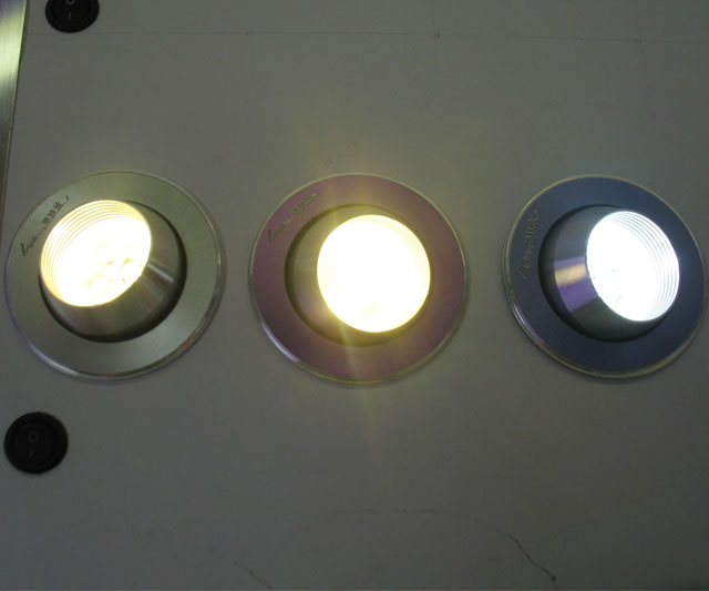 �R�ؽ�LEDͲ�����컨�� ţ�۟� 3��1w ���bǶ��ʽ �X�Ͻ���|��ɫ