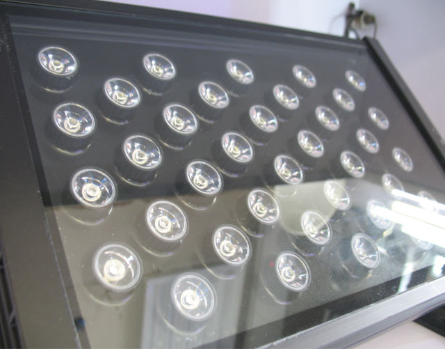 �R�ؽ�LEDͶ�������� TGD-014���Ɵ� 36��1w ů��ɫ