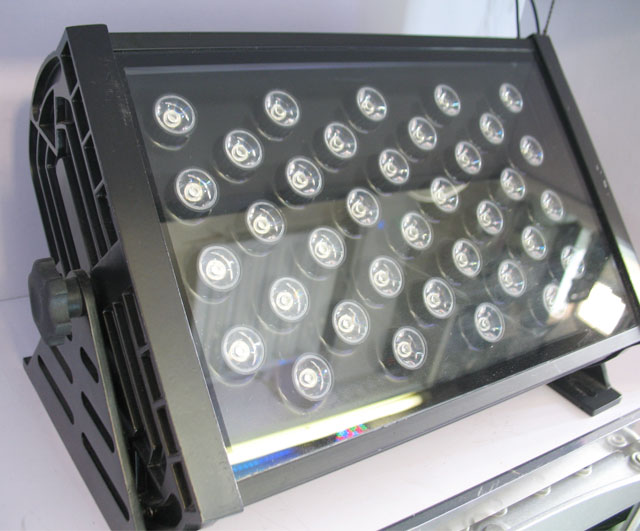 �R�ؽ�LEDͶ�������� TGD-014���Ɵ� 36��1w ů��ɫ