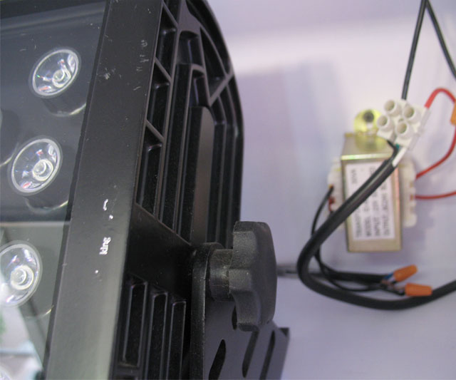 �R�ؽ�LEDͶ�������� TGD-014���Ɵ� 36��1w ů��ɫ