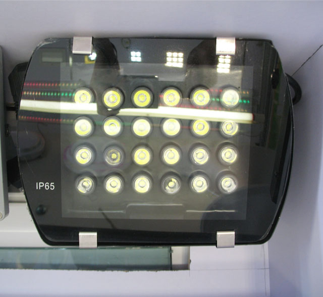 �R�ؽ�LEDͶ�������� IP-65���Ɵ� 34��1w ů��ɫ