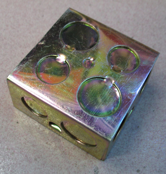 ���_�׺У��Ӿ��У� �F�׺�1.0�� 77mm��77mm��40mm���κ�