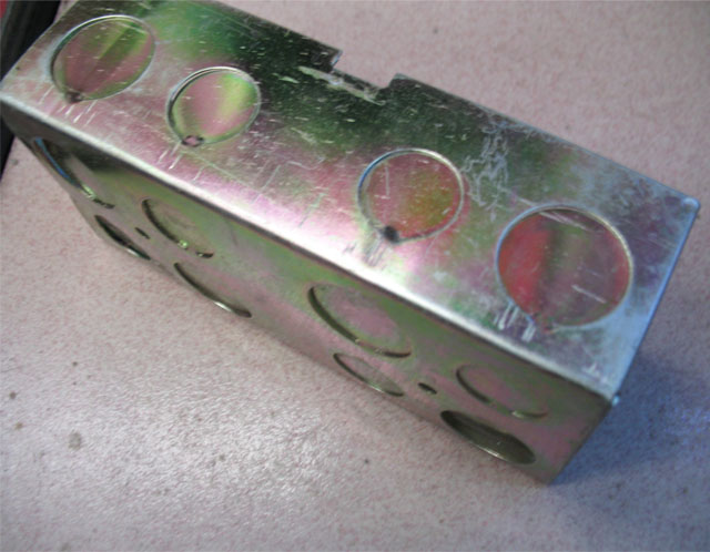 ���_�׺У��Ӿ��У� �F�׺�1.0�� 77mm��154mm��40mm���κ�