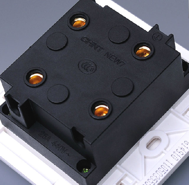 ��̩��늲������ NEW7-G14910 �ĘO ��ɫ 16A 440V �����ľ�