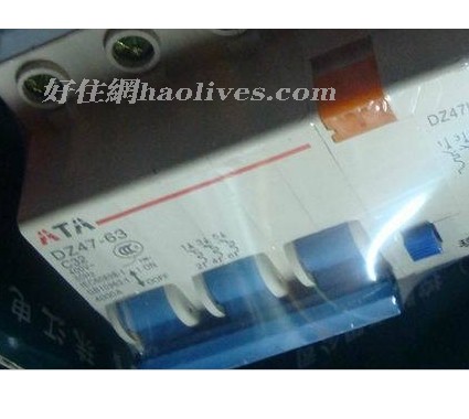 �齭�����·��\�՚��_�P DZ47LE-63�ĘO�ľ� 4P 10A �՚��_�P���ܚ���·���� 400kv