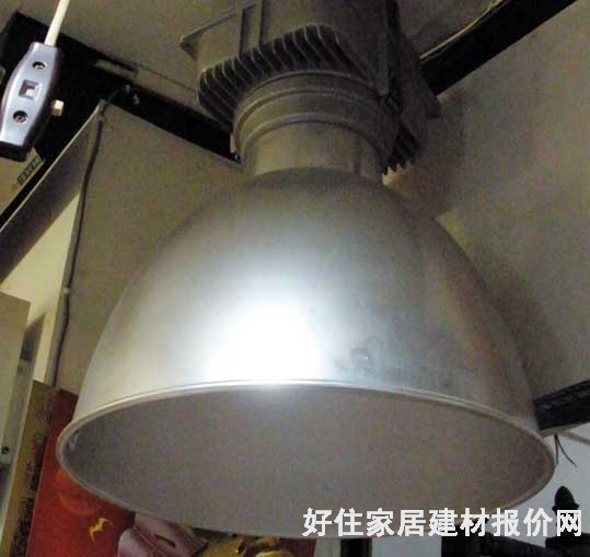 ��픟� YD8100 17�� δ֪w ĥɰ�淴�� �X�Ͻ�