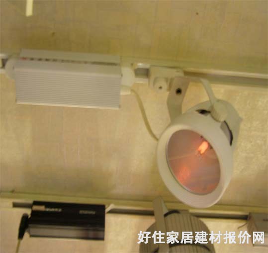 �����������u��� ��܉211 150w ��ɫ