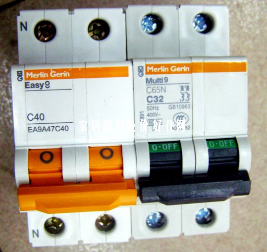 ��·��\�՚��_�P Easy C40+MUlti9 C65N C32 4P 32A �՚��_�P���ܚ���·����