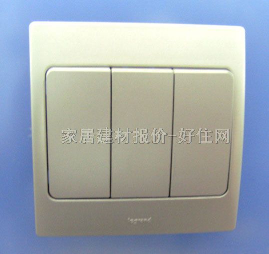 ���E���_�P���      280217 3λ�ο� �yɫ