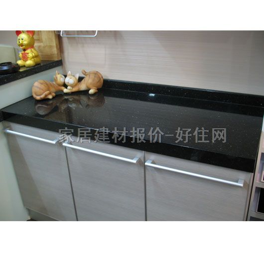 �����_��ʯ�� �ڽ�ɳ ӆ��