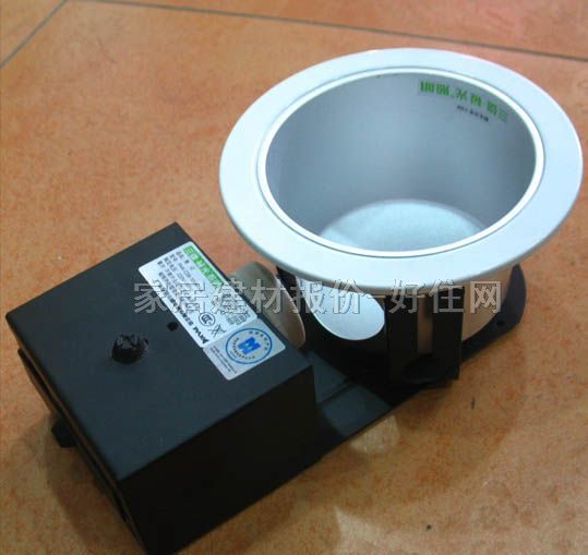 ���ۡ��O�ⰵ�bǶ��Ͳ�� PAK-C08-104K-AA ��125mm �M��ʽ 130w �� 4��