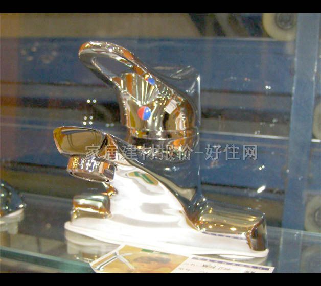 �����������^ ��ꖶ� ��� �ΰ��p�� �o ���P�