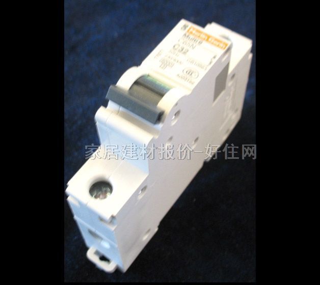 ��·��\�՚��_�P MUlti9 C65N C32 1P 32A �՚��_�P���ܚ���·����