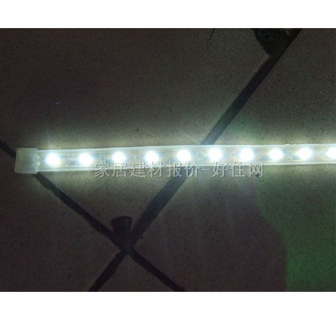 �Ă�LED�􎧟��l �NƬܛ�� 30��/�� ��ɫ�׹� ����ˮ