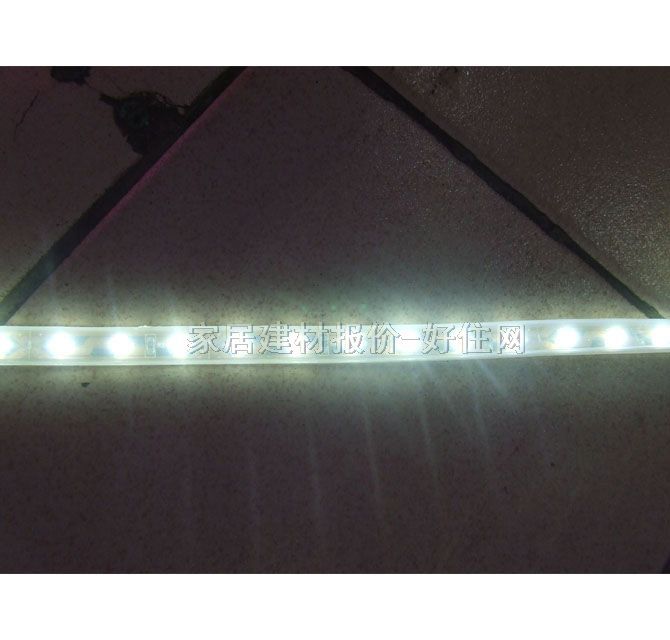 �Ă�LED�􎧟��l �NƬܛ�� 30��/�� ��ɫ�׹� ����ˮ