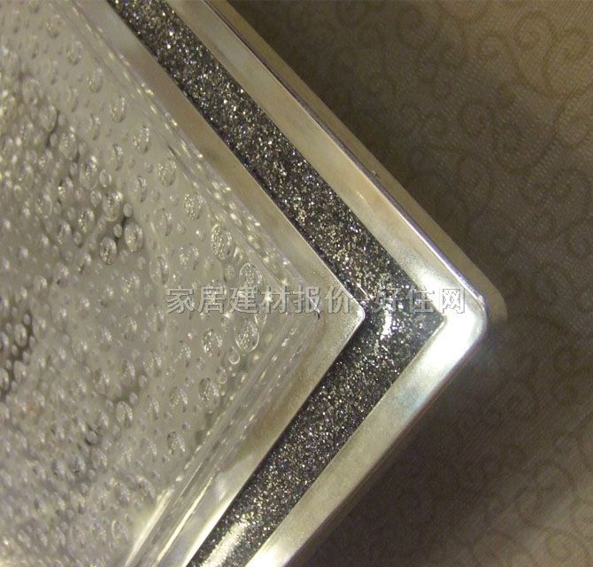 ��־��픟� �N�l��_�� 883 ���� �F�������L�� ͸��������