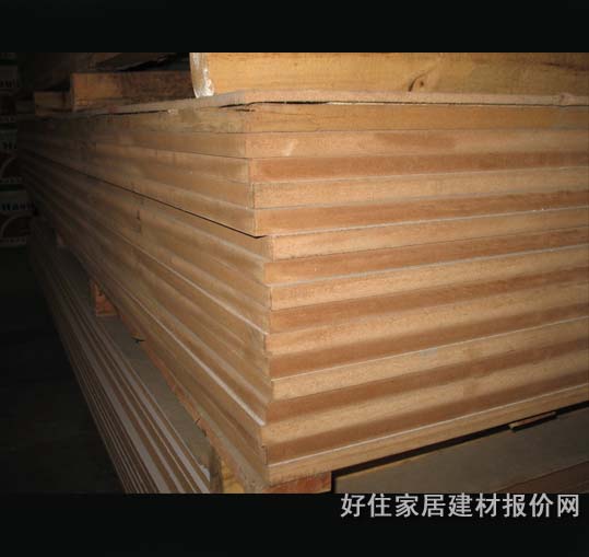 �ɰ������谷�� ������̖ 2440mm��1220mm����18mm