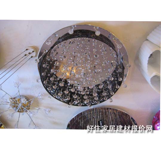 ��픟� �͏d��픟�1033 �A�� �� 680mm �F�������L�� ͸������