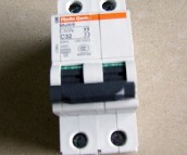 ÷�m���m ��·��\�՚��_�P 2P 32A Easy C65N C32 �՚��_�P���ܚ���·����    